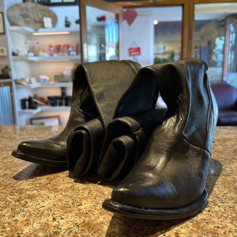 Ben Taverniti Unravel Project stretch over boot